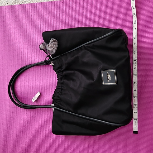 VICTORIA SECRETS bag.  NEW with tags. - Picture 8 of 9